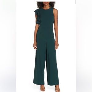 Julia Jordan ruffle crepe hunter green jumpsuit size 8 holiday party Christmas
